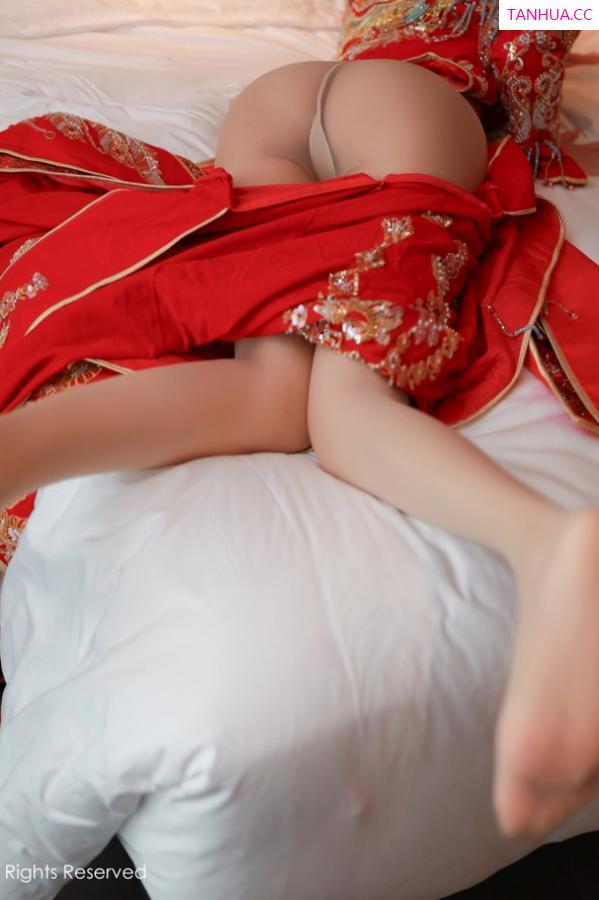 唐安琪  [XiuRen]高清写真图 2024.08.05 No.8972 唐安琪 性感新娘装第33张图片